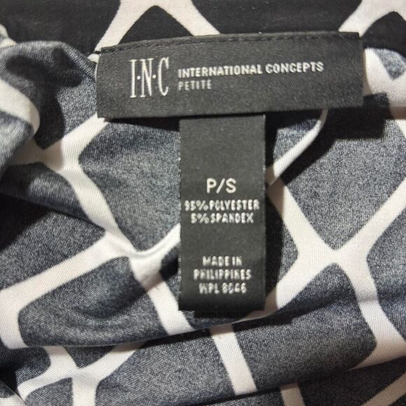 International Concepts Black White Geo Print Blouse Small Petite - Picture 7 of 7